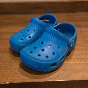 Toddler crocs size 8